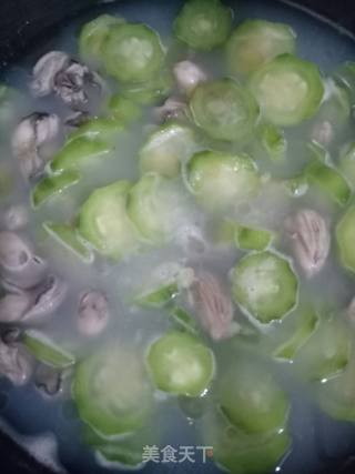 丝瓜生蚝汤的做法步骤：4