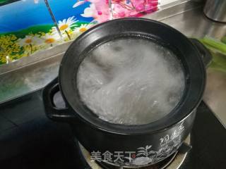 番茄口蘑猪骨汤的做法步骤：6
