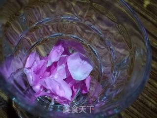 玫瑰鲜花饮的做法步骤：2