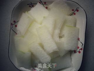 腊肉炒冬瓜的做法步骤：1