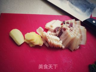 腊肉炒冬瓜的做法步骤：2