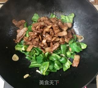 夏日懒人餐之辣椒小炒肉的做法步骤：7