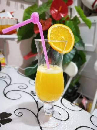 鲜榨橙汁的做法步骤：1