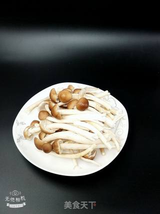 腊肉茶树菇的做法步骤：2