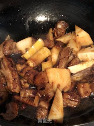 竹笋香菇烧肉的做法步骤：5
