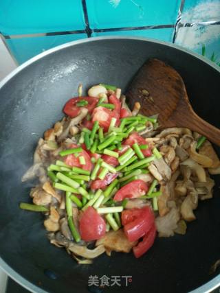 蘑菇炒肉的做法步骤：7