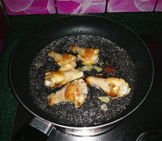 照晓鸡腿烩鸡蛋的做法步骤：8