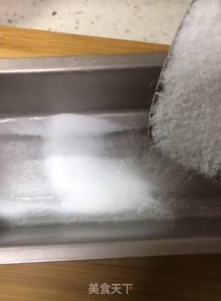 盐焗鹌鹑蛋的做法步骤：3