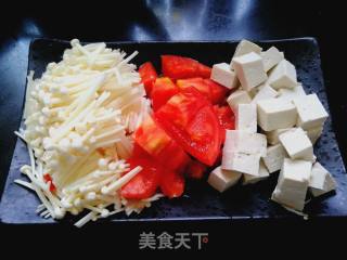 蕃茄金针菇炖豆腐的做法步骤：2