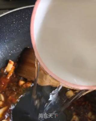 红烧鲫鱼的做法步骤：8