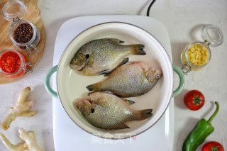 啤酒香焖太阳鱼的做法步骤：4