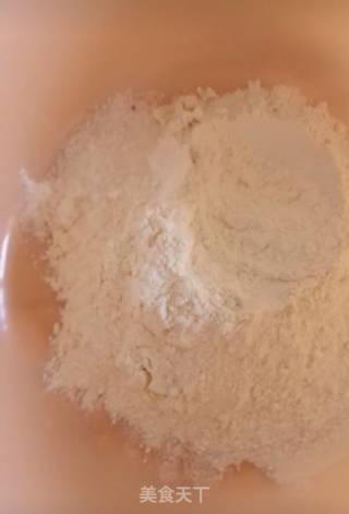 菠菜千层饼的做法步骤：1