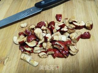 红枣桃胶甜汤的做法步骤：5