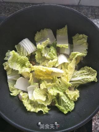 腊肉白菜粉丝汤的做法步骤：8