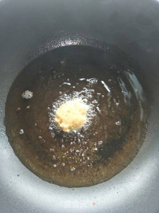 酥炸洋葱小丸子的做法步骤：4