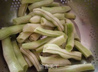 豆角炖土豆面饼的做法步骤：1