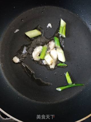 西兰花炒肉的做法步骤：2