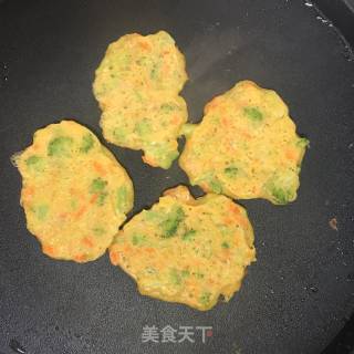 宝宝辅食：素肉饼的做法步骤：6