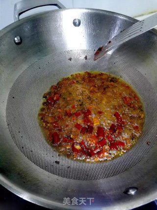 麻辣猪蹄，好吃到怀疑人生！的做法步骤：4