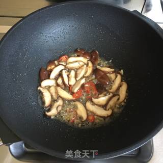 香菇烧瓠瓜的做法步骤：4