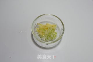 五花蒜苔土豆片的做法步骤：3