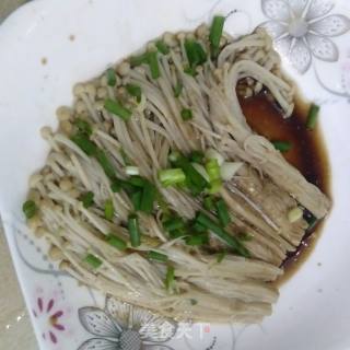 凉拌金针菇的做法步骤：5