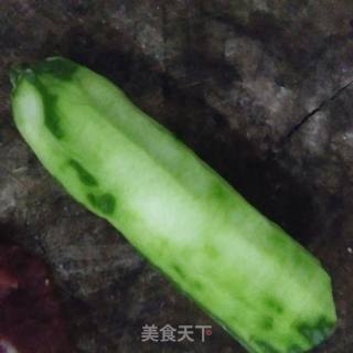 丝瓜炒肉的做法步骤：2