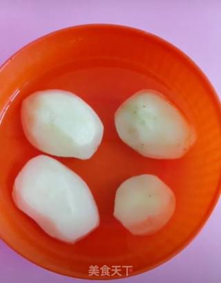 土豆丝小饼的做法步骤：1