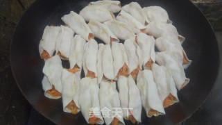 倭瓜锅贴的做法步骤：9