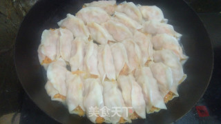 倭瓜锅贴的做法步骤：11