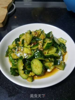 “夏日懒人餐”拍黄瓜的做法步骤：4