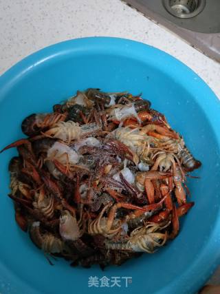 麻辣小龙虾的做法步骤：1