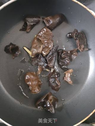 洋葱炒木耳的做法步骤：5