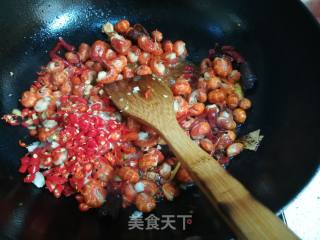 麻辣虾尾的做法步骤：9