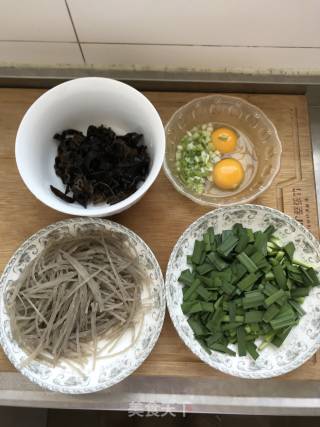 炒合菜的做法步骤：3