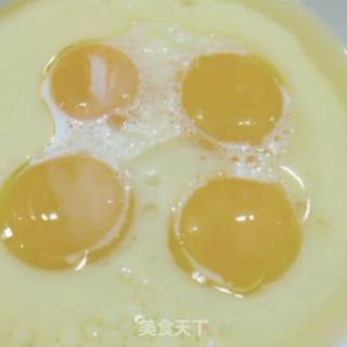 戚风蛋糕卷的做法步骤：4