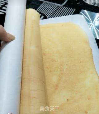 戚风蛋糕卷的做法步骤：14