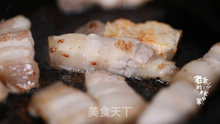 虎皮蛋红烧肉的做法步骤：3