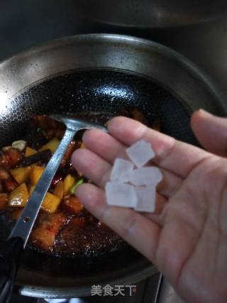 红烧肉土豆的做法步骤：11