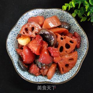 红烧肘肉莲藕的做法步骤：10