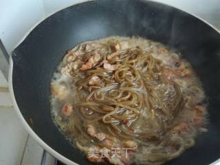 芹菜炒粉的做法步骤：12