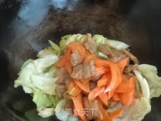 里脊肉炒圆白菜的做法步骤：8