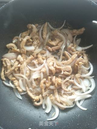 肉丝炒洋葱的做法步骤：6