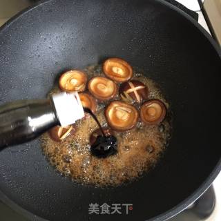 香菇冻豆腐烧面筋的做法步骤：8