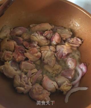 香菇滑鸡焖饭的做法步骤：4