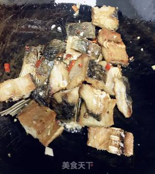 香煎腊鱼块的做法步骤：4