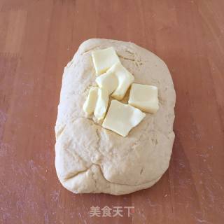红萝卜面包的做法步骤：4