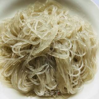 豆芽炒粉丝的做法步骤：2