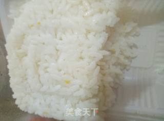 两个鸡蛋的炒饭的做法步骤：1