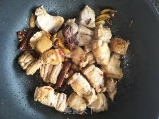 卤五花肉的做法步骤：6
